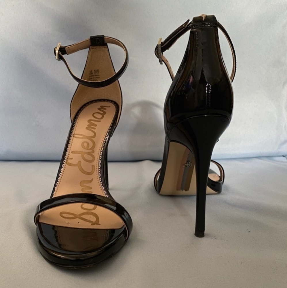 Heels - Picture 3 of 3